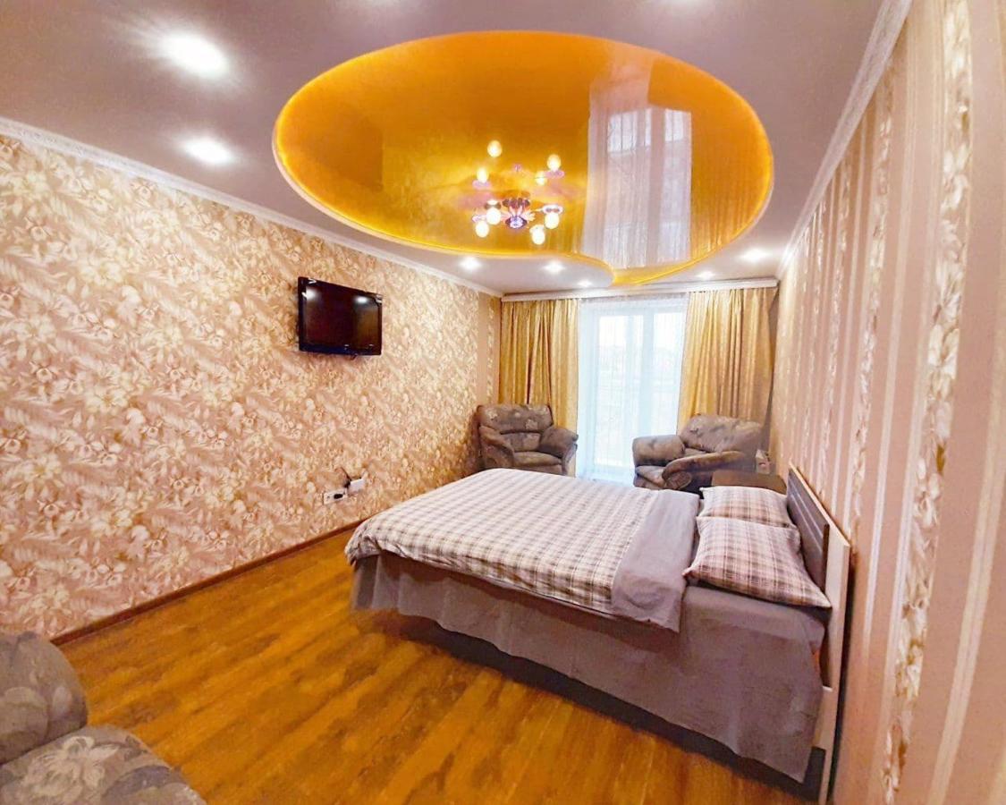 Apartpoltava Двокімнатні Апартаменти, До 6 Спальних Місць, Кутова Ванна, Корпусний Парк, Документи Для Відрядження Extérieur photo