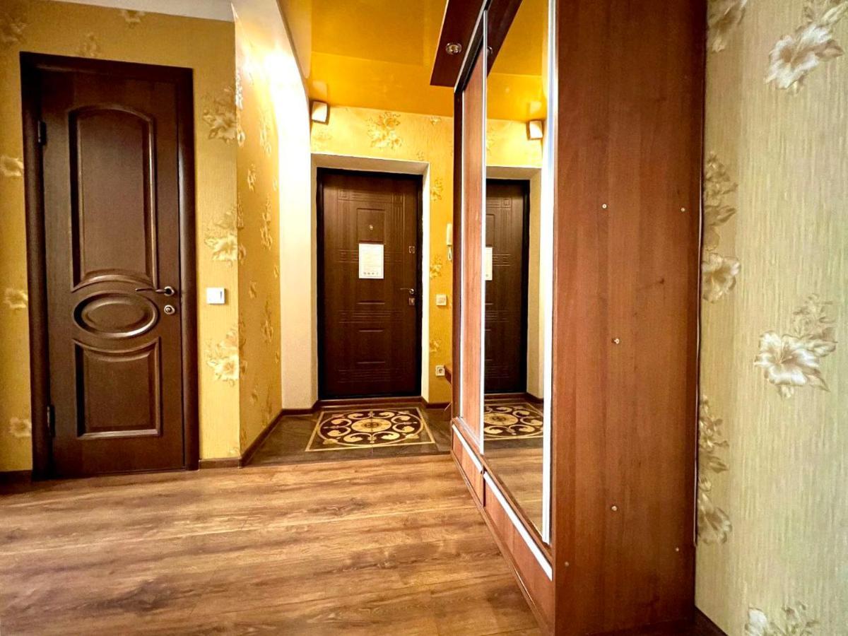 Apartpoltava Двокімнатні Апартаменти, До 6 Спальних Місць, Кутова Ванна, Корпусний Парк, Документи Для Відрядження Extérieur photo